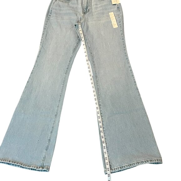 Universal Thread Women's High Waist Light Blue Flare Cotton Jeans Size: 8 Long - Picture 5 of 8